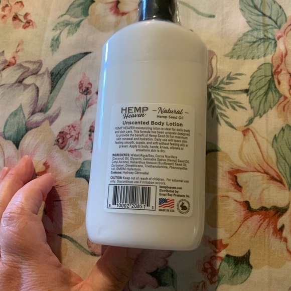 🌟Host Pick🌟 Hemp Heaven Unsented Body Lotion Size 12 FL OZ - Picture 2 of 3